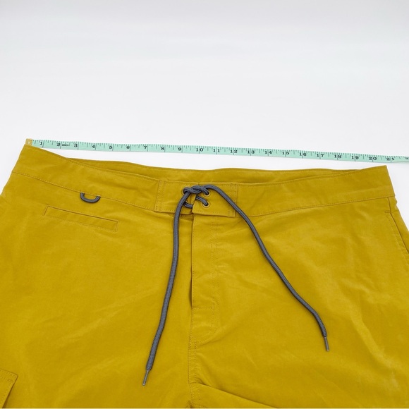 Duluth Trading Co Men's DuluthFlex Bull Moose 9" Board Shorts Olde Gold Size 40 - Picture 8 of 13